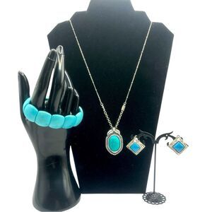 NWOT WOMEN'S WESTERN NECKLACE, EARRINGS & BRACELET BUNDLE!!